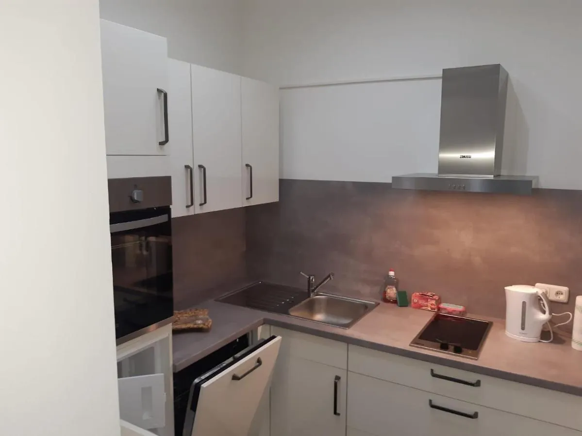 Luxurioese Wohnung Mit Eigenem Garten 奥格斯堡 公寓
