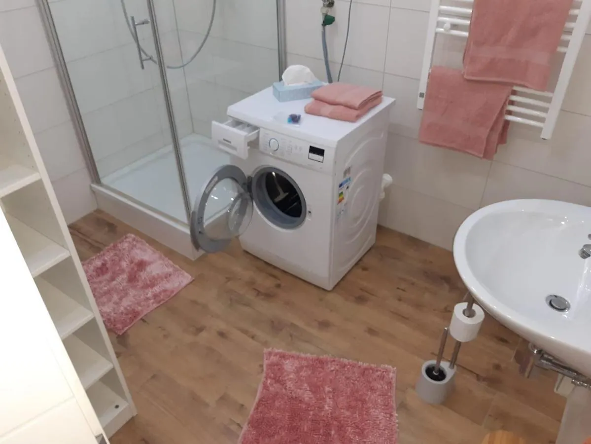 Luxurioese Wohnung Mit Eigenem Garten Augsburg Germany
