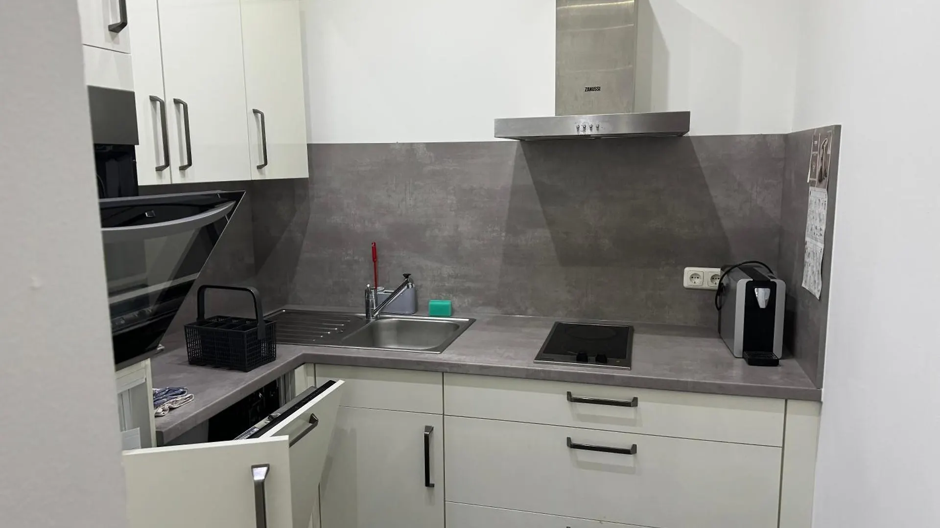 Apartment Luxuriöse Wohnung mit eigenem Garten Augsburg